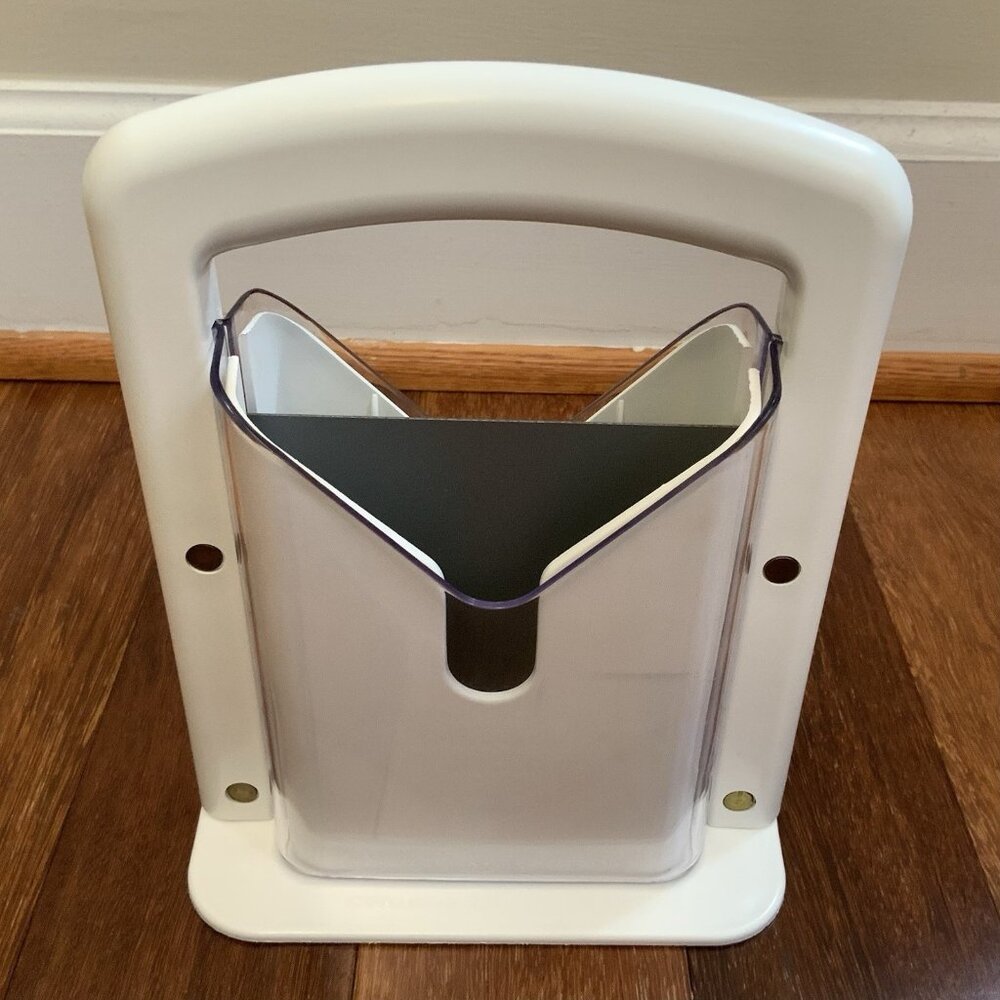 Larien Products Bagel Biter Cutter The Original Bagel Guillotine Slicer(DR5)